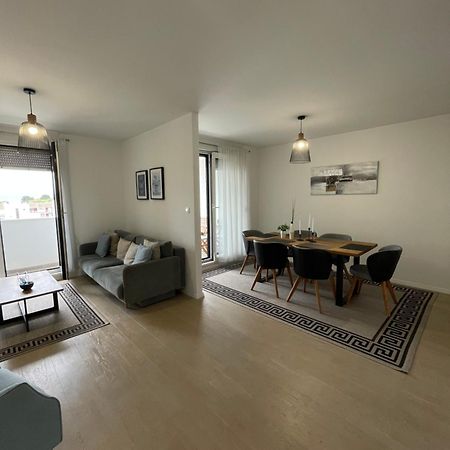 New Modern Apt Near Old Town - Private Parking زادار المظهر الخارجي الصورة