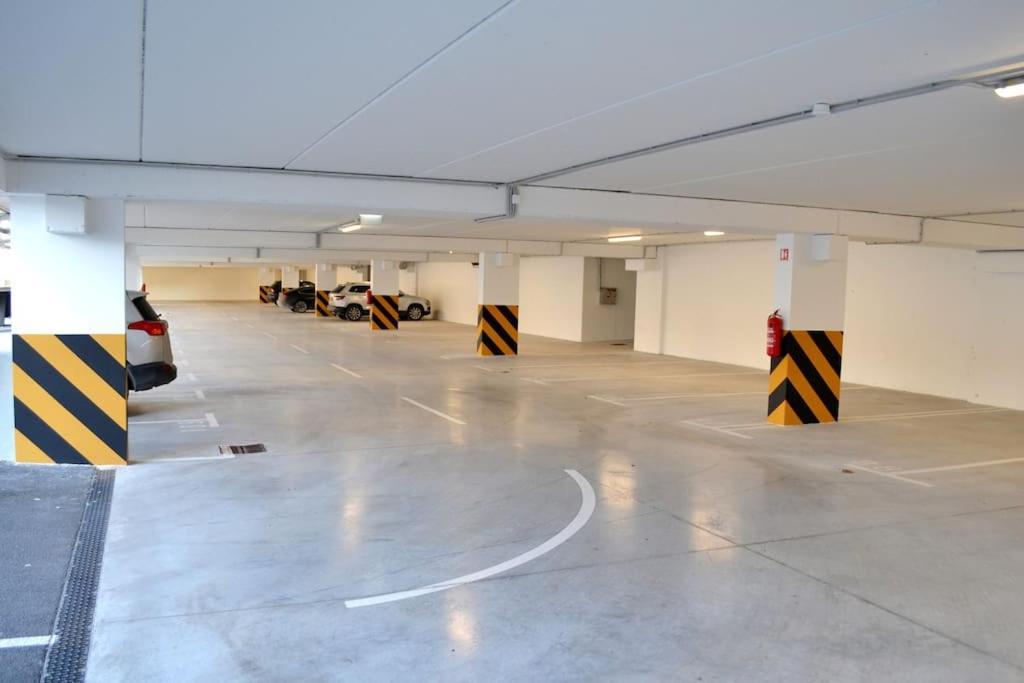 New Modern Apt Near Old Town - Private Parking زادار المظهر الخارجي الصورة