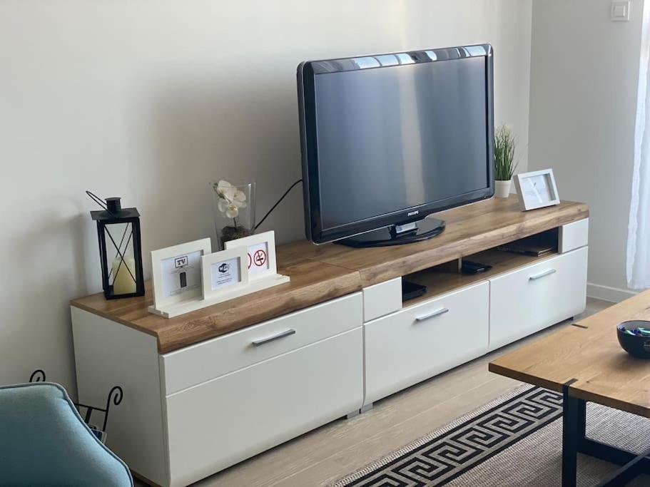 New Modern Apt Near Old Town - Private Parking زادار المظهر الخارجي الصورة