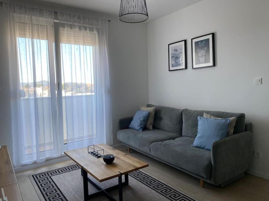 New Modern Apt Near Old Town - Private Parking زادار المظهر الخارجي الصورة