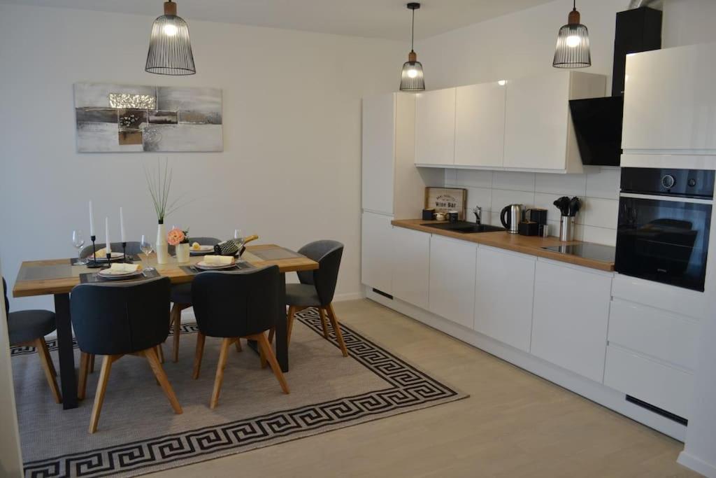 New Modern Apt Near Old Town - Private Parking زادار المظهر الخارجي الصورة