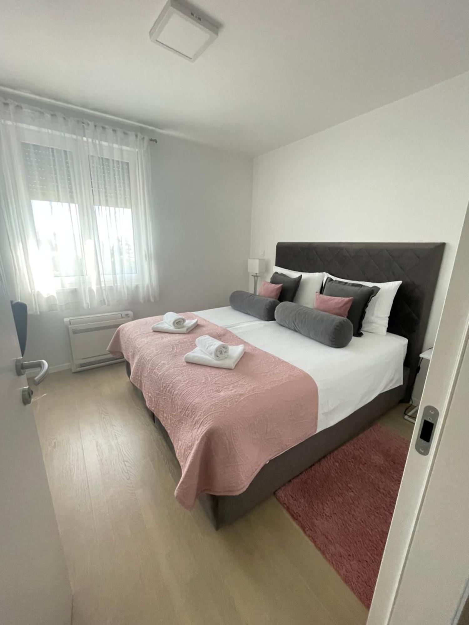 New Modern Apt Near Old Town - Private Parking زادار المظهر الخارجي الصورة